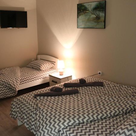 Apartman Petrov Доньи-Милановац Экстерьер фото